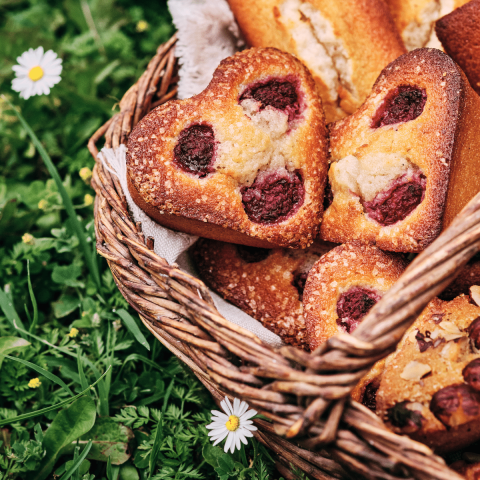 Financier Coeur de Framboise - Pâtissier de Luxe - Paris